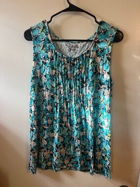 Croft & Barrow LIKE NEW (L) Blue Floral Pleated Sleeveless Top 🩵